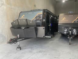 Utrek caravans  storefront